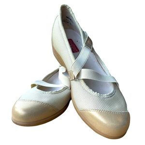 Munro Sport Angie Flats